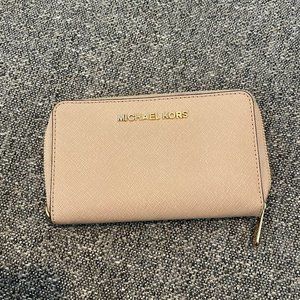 Authentic Michael Kors Full Zip Wallet